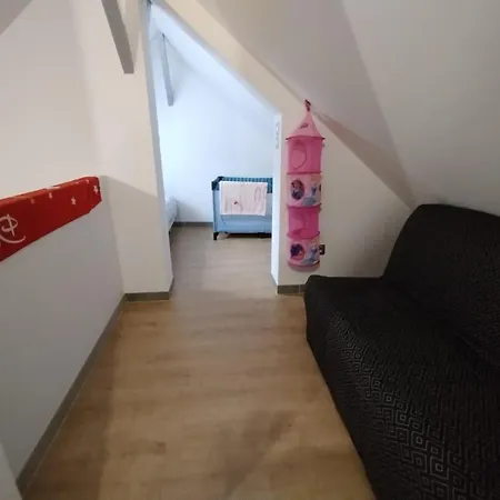 Holiday home Maison Luxe Aeroport 2 A 5 Personnes Tille